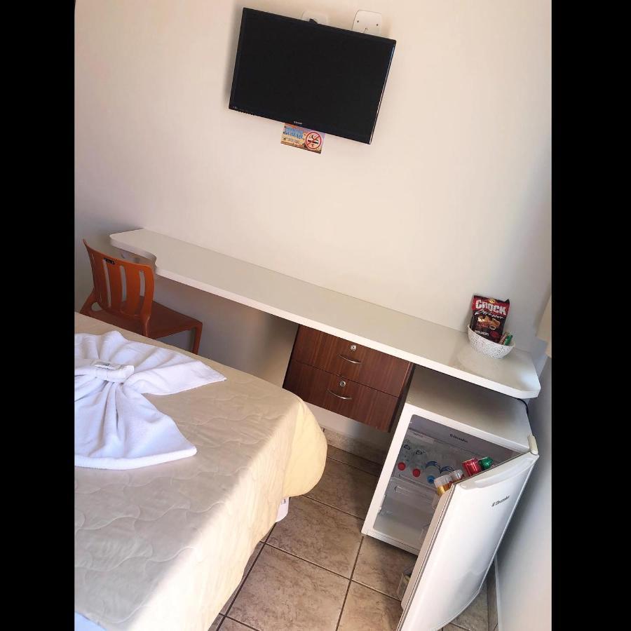 Flip Palace Hotel Buriti Alegre Bagian luar foto